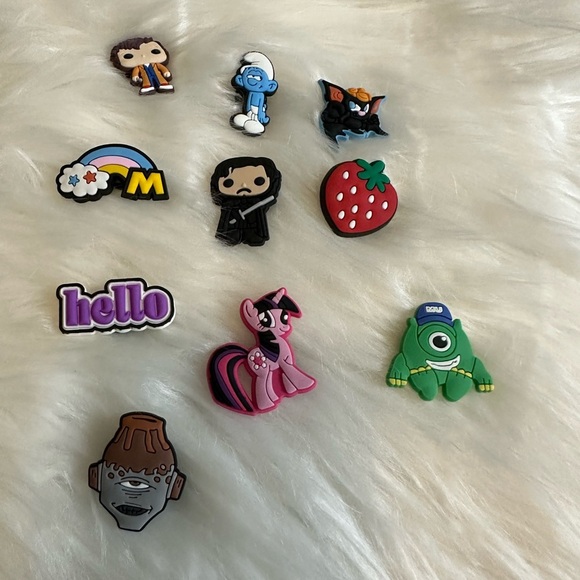 🧡10/$10. 10 croc charms - Picture 1 of 2